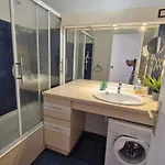Climatise 2 Pieces Avec Piscine Et Wifi, Proche Centre Et Plages, - Fr-1-780-1 Sainte-Maxime